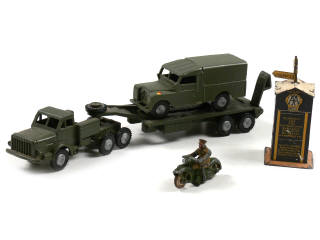 Lot 171 - DIVERS (4)