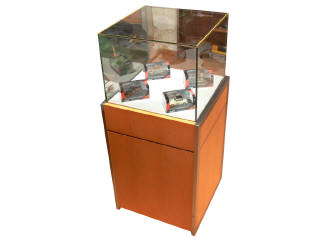 Lot 756 - DIVERS (1)