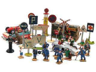 Lot 306 - DIVERS (31)