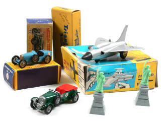 Lot 292 - DIVERS (5)