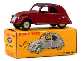 Lot 994 - DINKY TOYS (FRANCE) (1)