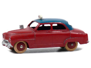 Lot 544 - DINKY TOYS (FRANCE) (1)