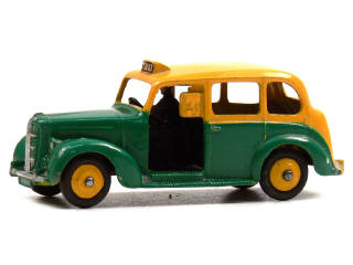 Lot 664 - DINKY TOYS (GB) (1)