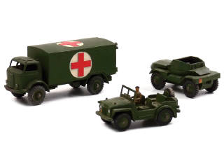 Lot 676 - DINKY TOYS (GB) (3)