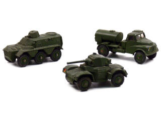 Lot 677 - DINKY TOYS (GB) (3)