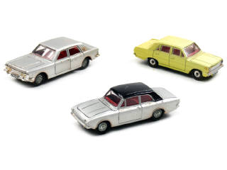 Lot 678 - DINKY TOYS (GB) (3)