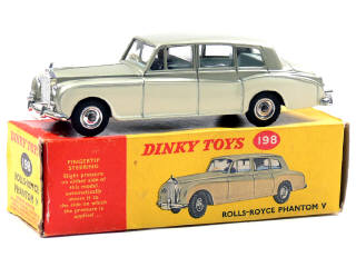 Lot 654 - DINKY TOYS (GB) (1)
