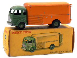 Lot 587 - DINKY TOYS (FRANCE) (1)