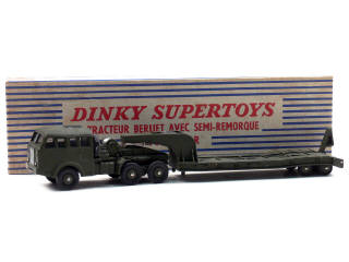 Lot 596 - DINKY TOYS (FRANCE) (1)