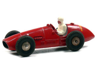 Lot 532 - DINKY TOYS (FRANCE) (1)