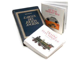 Lot 196 - DOCUMENTATIONS DIVERSES (3)