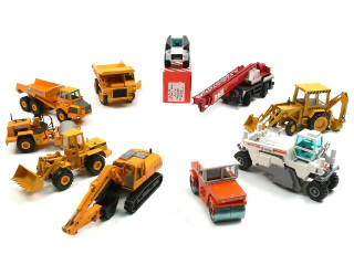 Lot 917 - DIVERS (10)