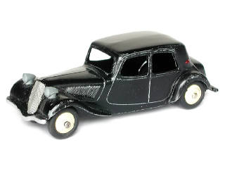 Lot 107 - DINKY TOYS (FRANCE) (1)