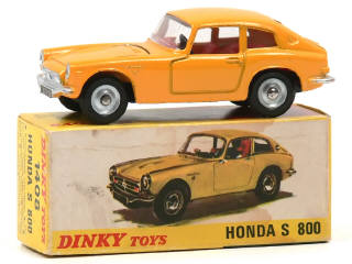 Lot 924 - DINKY TOYS (FRANCE) (1)