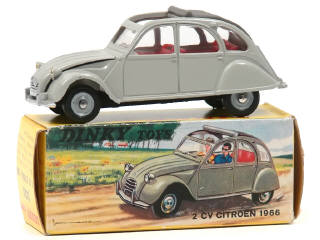 Lot 854 - DINKY TOYS (FRANCE) (1)