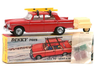 Lot 897 - DINKY TOYS (FRANCE) (1)