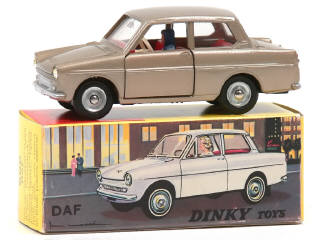 Lot 861 - DINKY TOYS (FRANCE) (1)
