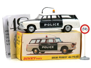 Lot 954 - DINKY TOYS (FRANCE) (1)