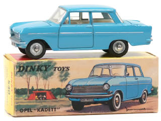 Lot 905 - DINKY TOYS (FRANCE) (1)
