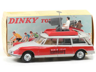 Lot 918 - DINKY TOYS (FRANCE) (1)