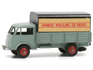Lot 978 - DINKY TOYS (FRANCE) (1)