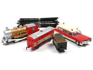 Lot 251 - DIVERS (5)