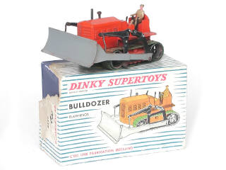 Lot 68 - DINKY TOYS (FRANCE) (1)