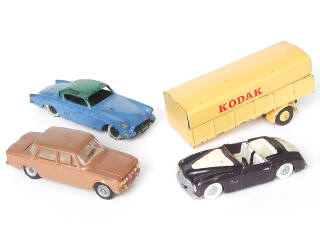 Lot 139 - DINKY TOYS (FRANCE) (4)