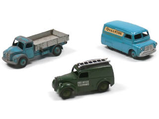Lot 712 - DINKY TOYS (GB) (3)