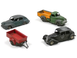 Lot 651 - DINKY TOYS (FRANCE) (4)