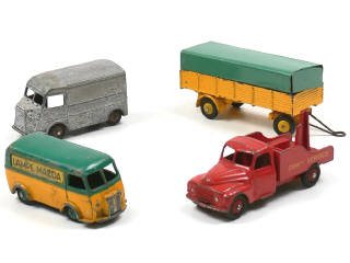 Lot 652 - DINKY TOYS (FRANCE) (4)