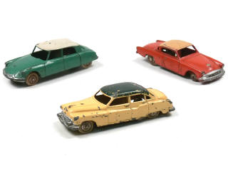 Lot 632 - DINKY TOYS (FRANCE) (3)
