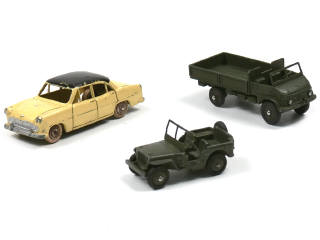 Lot 642 - DINKY TOYS (FRANCE) (3)