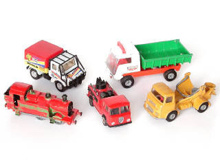 Lot 85 - DIVERS (5)