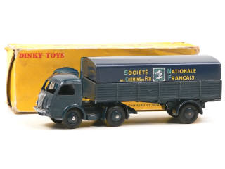 Lot 576 - DINKY TOYS (FRANCE) (1)