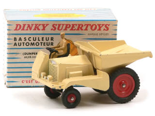 Lot 589 - DINKY TOYS (FRANCE) (1)
