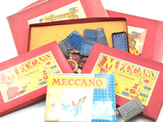 Lot 192 - MECCANO (8)