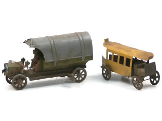 Lot 220 - DIVERS (2)