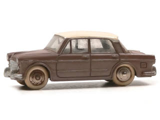 Lot 559 - DINKY TOYS (FRANCE) (1)