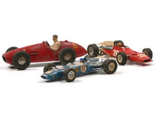 Lot 637 - DINKY TOYS (FRANCE) (3)