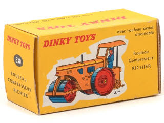 Lot 255 - DINKY TOYS (FRANCE) (1)