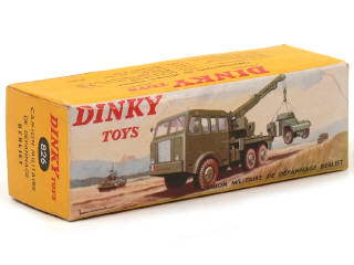 Lot 252 - DINKY TOYS (FRANCE) (1)