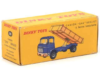 Lot 236 - DINKY TOYS (FRANCE) (1)
