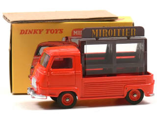 Lot 170 - DINKY TOYS (FRANCE) (1)