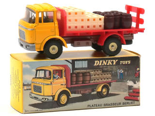 Lot 175 - DINKY TOYS (FRANCE) (1)