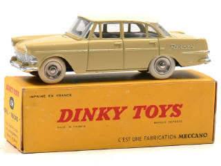 Lot 102 - DINKY TOYS (FRANCE) (1)