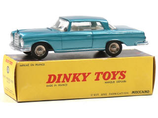Lot 119 - DINKY TOYS (FRANCE) (1)