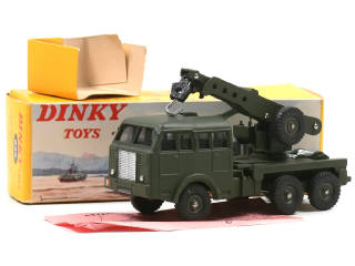 Lot 189 - DINKY TOYS (FRANCE) (1)