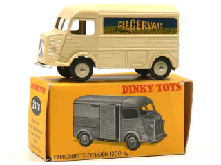 Lot 139 - DINKY TOYS (FRANCE) (1)