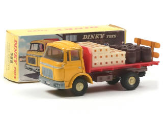 Lot 203 - DINKY TOYS (FRANCE) (1)